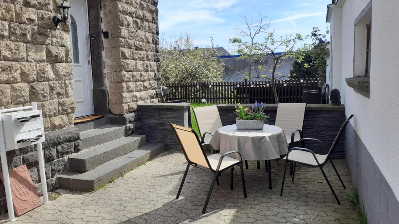 Ferienwohnung Am Vulkanpfad Ettringen エクステリア 写真